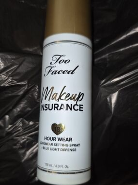 Too Faced Makeup Insurance Setting Spray — White & Gold